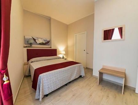 Hotel Manzoni Róma Kültér fotó